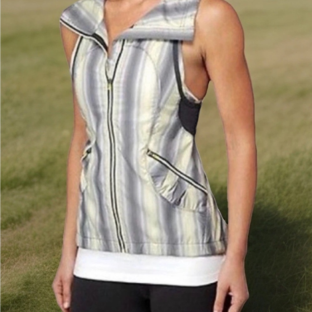 LULULEMON Citron & Coal Striped Run Reflective Vest - Size 2 - NWOT